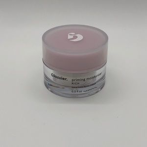 Glossier Priming Moisturizer